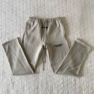 Fear of God Essentials Relaxed Sweatpants | Dark Oatmeal | Men’s Medium